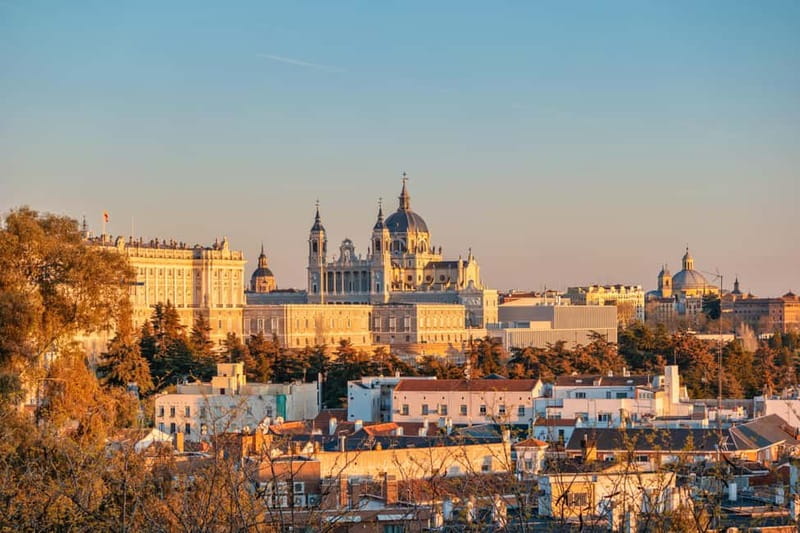 Madrid: Small-group historical walking tour - What you learn from a local guide (and how to make it count)