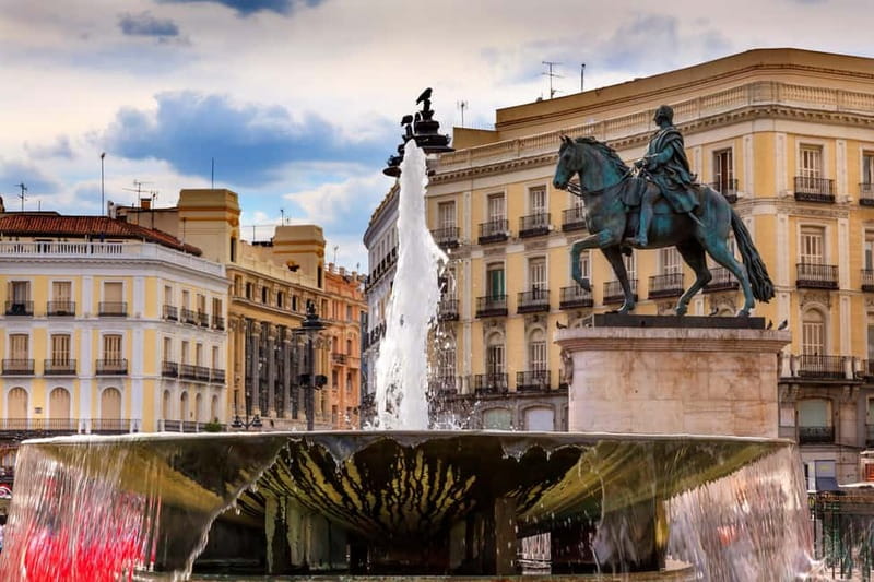 Madrid: Small-group historical walking tour - Meeting at La Mariblanca in Puerta del Sol: get your bearings fast