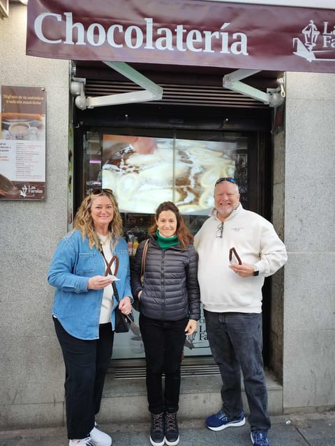 Madrid: Street Food Walking Tour in the Plaza Mayor Area - A local bar tasting, then dessert at a bakery