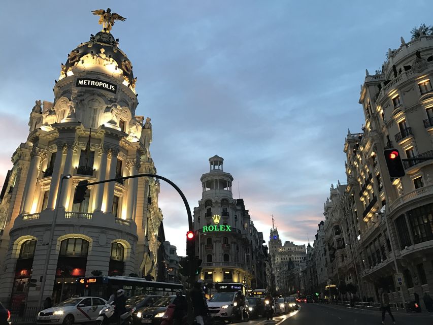 Madrid: Sunset Walking Tour with Optional Flamenco Show - Royal Palace to El Madrid de los Austrias: the history core, timed for photos