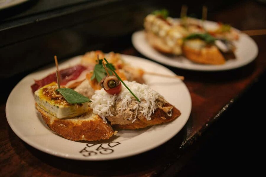 Madrid: Tapas Dinner Party Food Tour with Guide - La Latina is the right stage for tapas