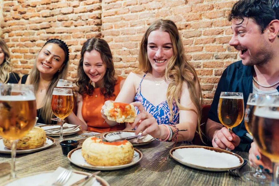 Madrid: Tapas Food Crawl with 6 Tapas and 4 Drinks - Key things to know before you go