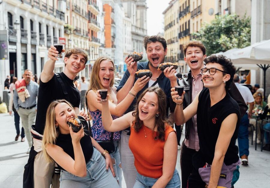 Madrid: Tapas Food Crawl with 6 Tapas and 4 Drinks - Stop by stop: what each tapas stop is likely like