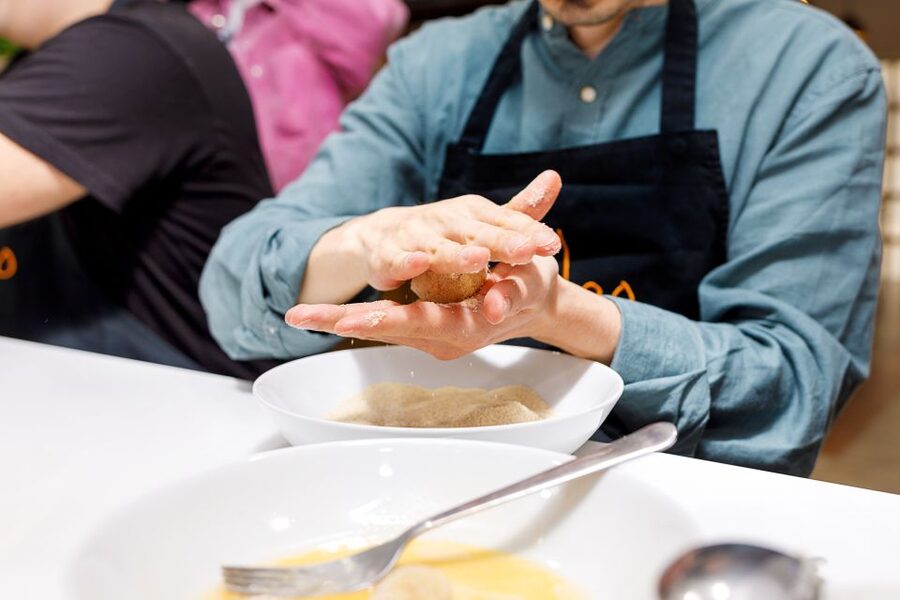 Madrid: Tapas & Paella Cooking Class with Expert Chef - Price and value: what $105 buys you in Madrid