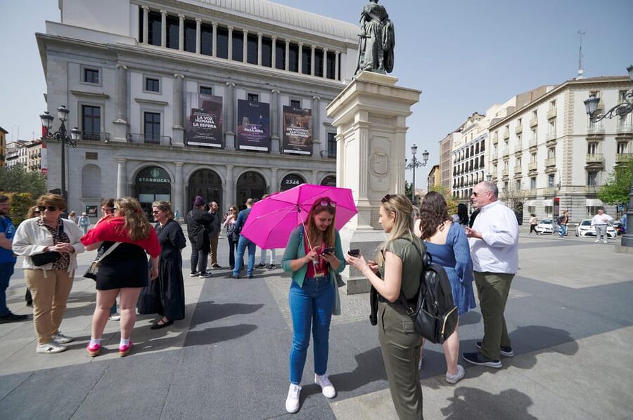 Madrid: The Royal Palace Skip-the-line Guided Tour - Listening Comfort, Radios, and Real Language Options