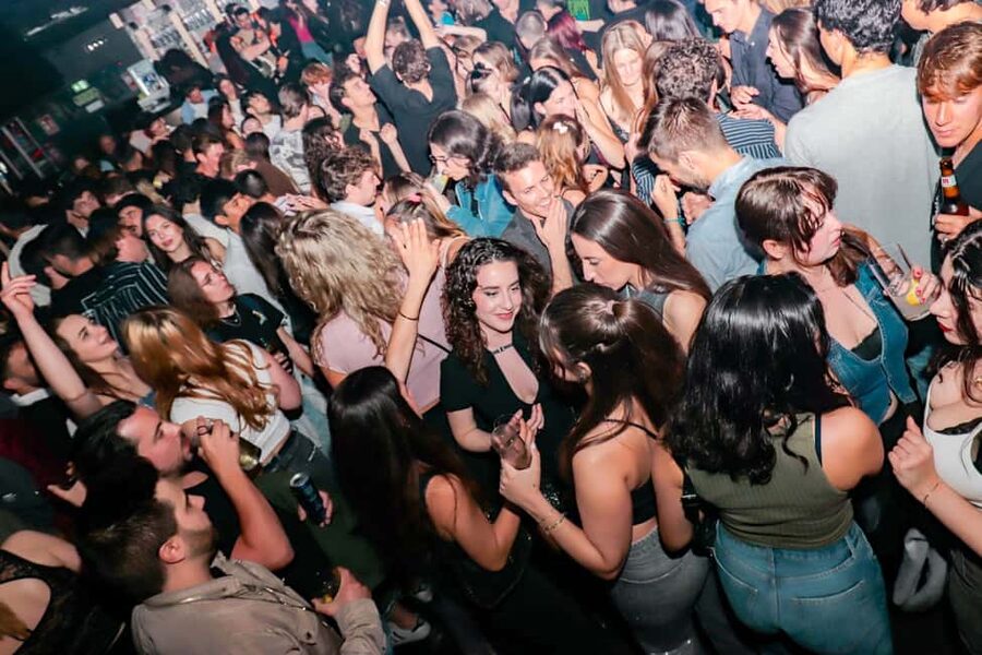 Madrid: Top Pub-Crawl with Drinks and Nightclub Entry - Key highlights you will actually feel during the night