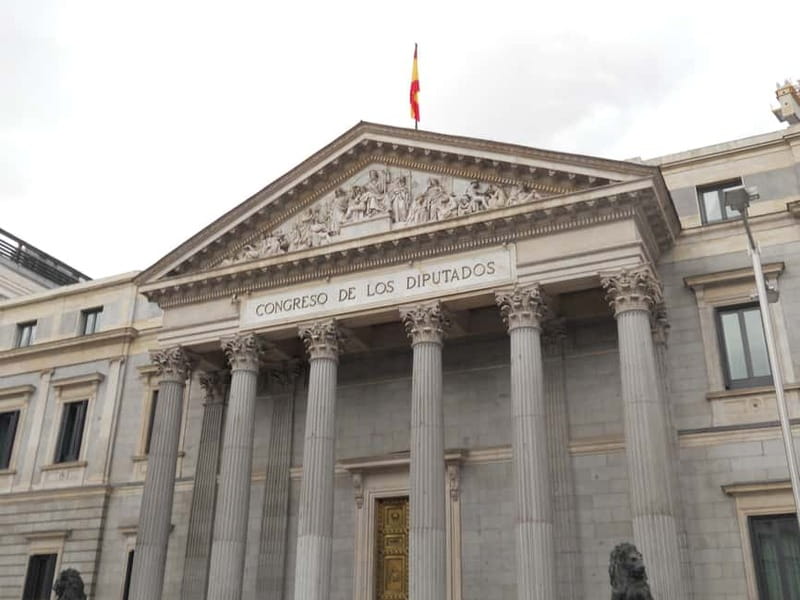 Madrid: Tour of the Historic City Center - Start at Puerta del Sol, then let the city pull you inward