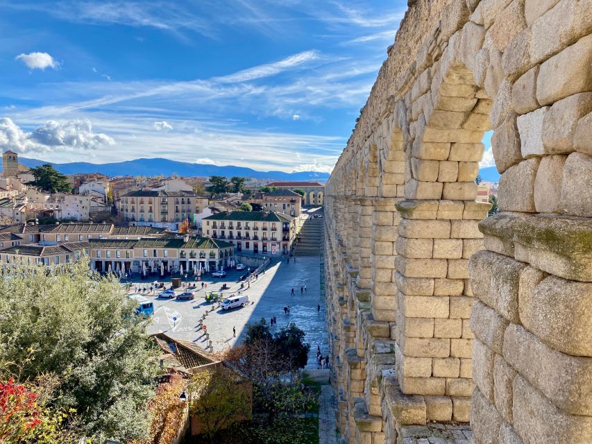 Madrid: Tour Segovia y La Granja de San Ildefonso - The drive to Segovia, and why the timing feels right