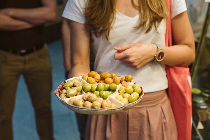 Madrid Ultimate Spanish Cuisine Food Tour - Stop 1: Chocolat, churros, and the origin story of chocolate