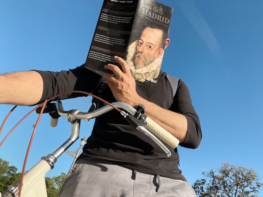 Madrid: Vintage Bike Rental with Tourist Map - Puerta del Sol to La Latina, starting with classic Madrid energy