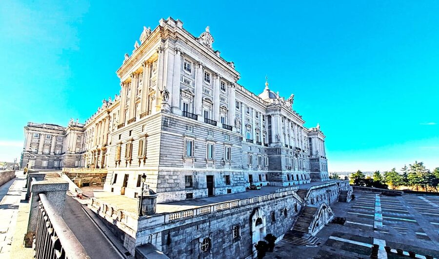Madrid: VIP Prado Museum & city highlights with Hotel pickup - Mercado San Miguel for Tapas Culture and a Proper Ending