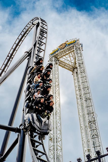 Madrid: Warner Park Entry Ticket - Accessibility and who this park fits best
