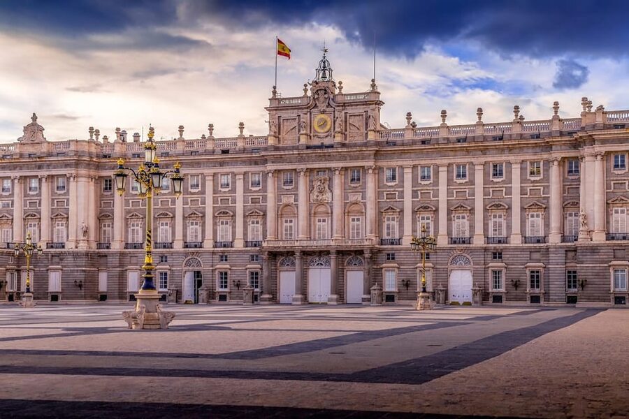 Madrid: Welcome to Madrid Guided Walking Tour in English - Opera Metro start, then you begin with royalty
