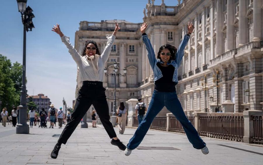 Memorable Photographic Tour of Madrid - Why Sol and Plaza Mayor Are Perfect for Holiday Photos