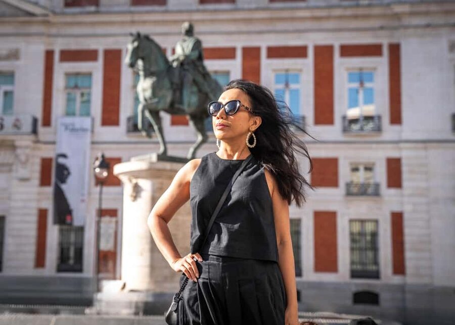 Memorable Photographic Tour of Madrid - Posing That Actually Fits You, Not a Random Script