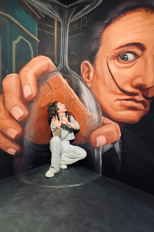 MUSEO ILUZIONA Toledo - Magical Murals and Optical Tricks: What You Should Watch For