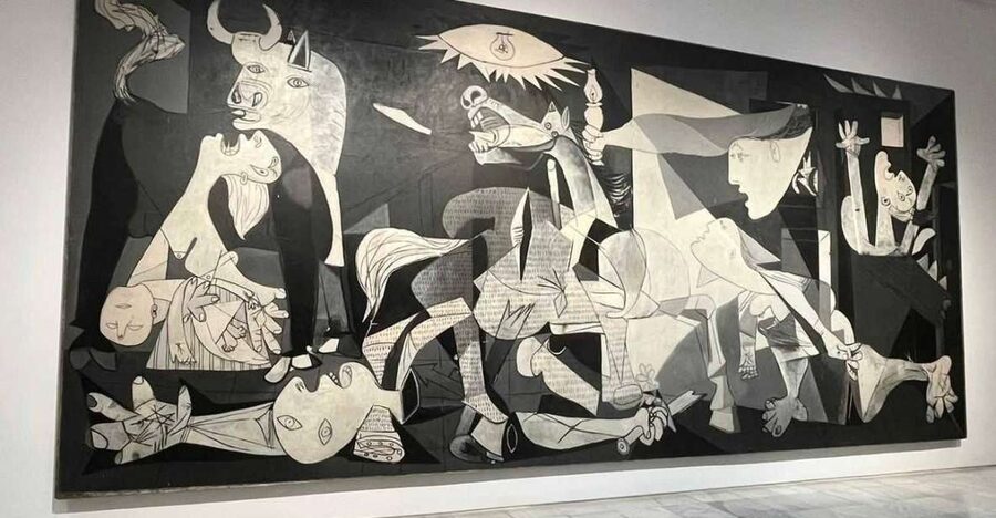Museo Reina Sofía: Private visit with art expert - Meeting at the Nouvel building and Madrid’s Landscape of Light