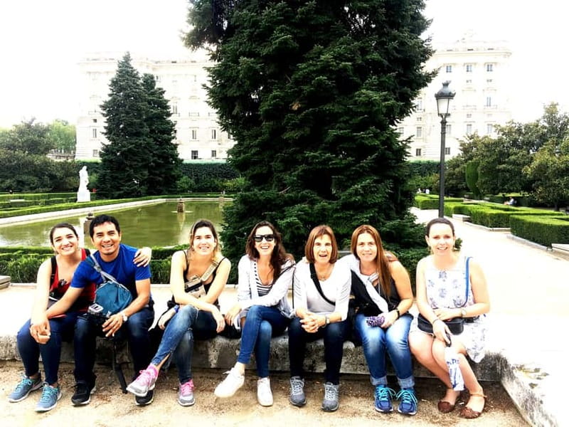 Mysteries & Tapas Tour in Madrid + Pub Crawl - Three Tapas Bars and Your Included Drinks Plan