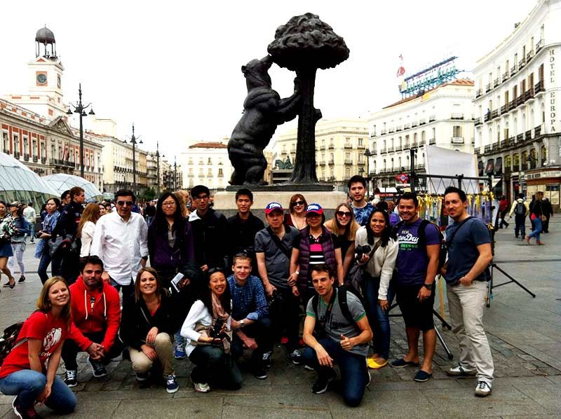 Mysteries & Tapas Tour in Madrid + Pub Crawl - Guide Quality Matters More Than You’d Think