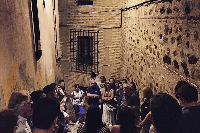 Night Guided Tour of Magical Toledo - Meeting point, walking pace, and what the tour includes
