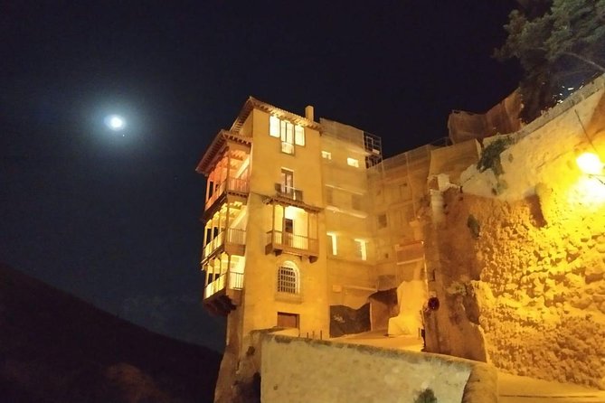 Night Walking Tour of Medieval Cuenca - Guides matter, and Pablo and David are a big part of the magic