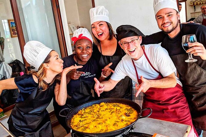 Paella Workshop with Bottomless Sangria in Central Madrid - The 3-Hour Game Plan: Sangria First, Paella Second