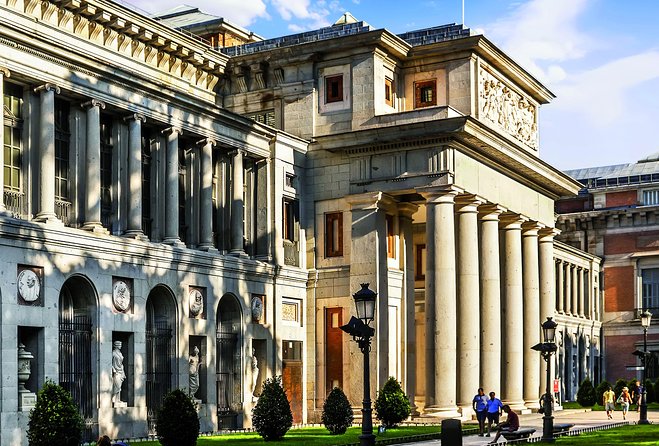 Prado Museum Guided Tour with Skip the Line Ticket in Madrid - Meeting point details matter more than you think