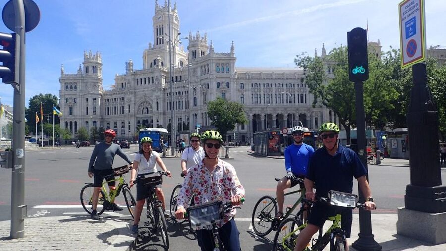 Private Madrid Bike Tour | Exclusive Guided Tour | From 30€ - Price and value for a 3-hour private ride