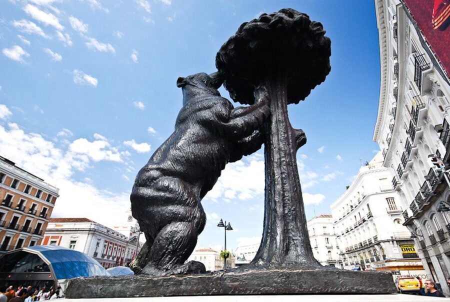 Private Madrid Highlights Walking Tour - Where You Start: Metro Opera and the 8:45 AM Reality