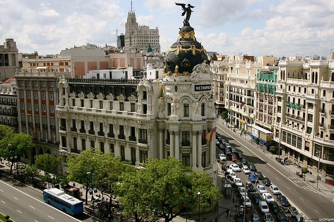 Private Transfer: Madrid to Madrid Airport MAD in Luxury Van - What You Actually Get Included