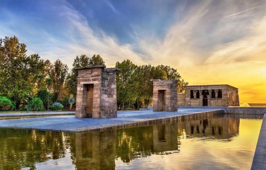 Private Visit to the Royal Palace and Walking Tour of Madrid - What Makes This 3-Hour Private Format Good Value at $221 Per Person