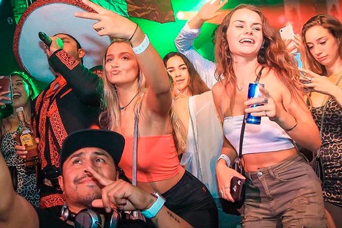 Pub Crawl Madrid by Mad Party Crew - The Pace, the Crowd, and Why It Can Be the Best Kind of Chaos