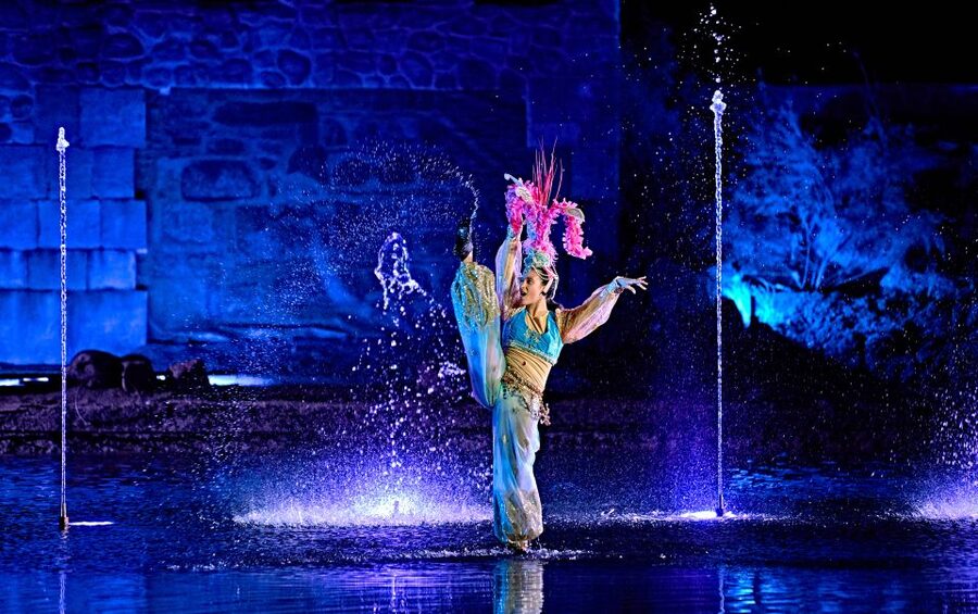 Puy du Fou España and El Sueño de Toledo Entry - Workshops and crafts: how local traditions show up in real time