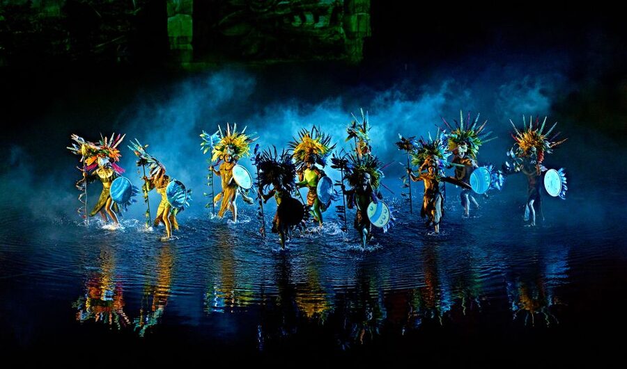 Puy du Fou España and El Sueño de Toledo Entry - The tech spectacle: projectors, water jets, and costumes at full scale