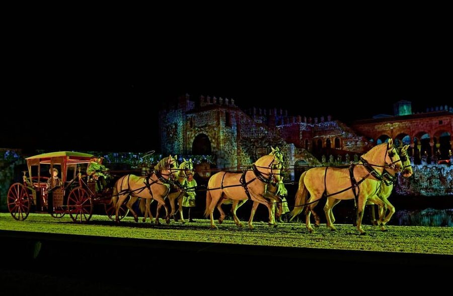 Puy du Fou España "El Sueño de Toledo" Night Show - Weather and Comfort: Uncovered Stands, Rain Included