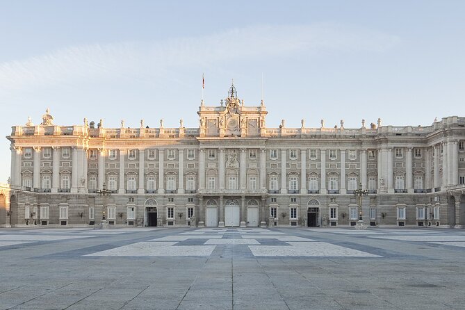 Royal Palace of Madrid Early Entrance Tour Skip-The-Line Ticket - The 90-minute guided route: what you actually see