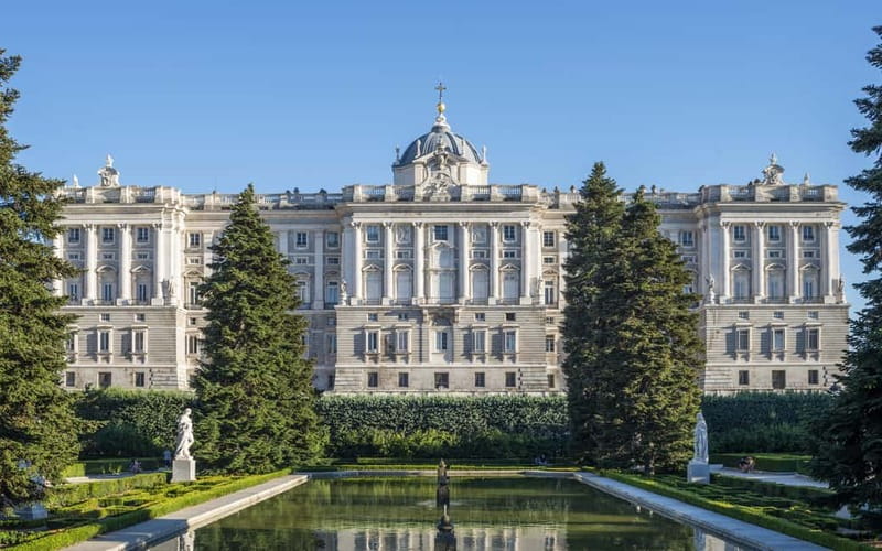 Royal Palace of Madrid: Private tour with entrance included - Key things to know before you go