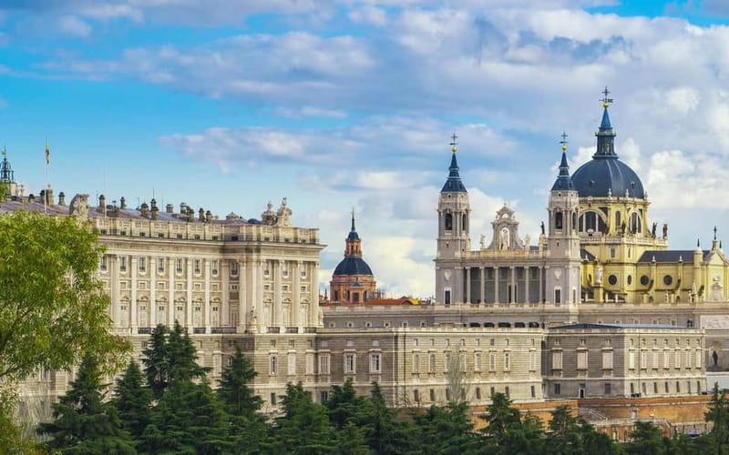 Royal Palace of Madrid: Private tour with entrance included - Royal Palace Madrid: Why This Private Format Feels Effortless