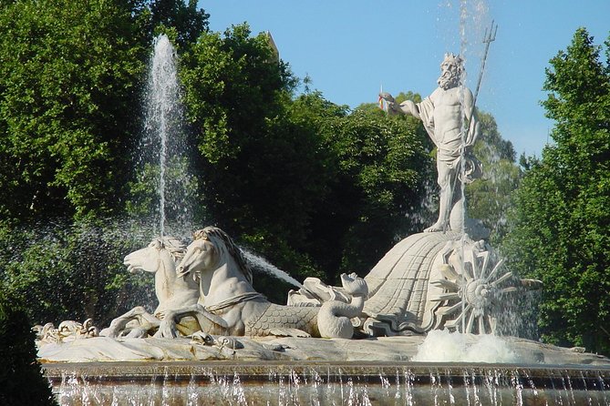 Royal Palace & Prado Museum Skip the Line Guided Tour - The walk from the palace to the Prado: use it, don’t fight it