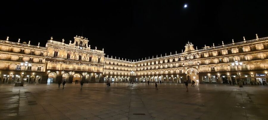 Salamanca: Legends and Stories Private Night Walking Tour - Why Salamanca at night turns legends into something you can feel