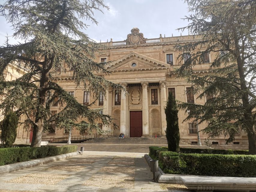Salamanca: Monuments and Landmarks Guided Walking Tour - Timing, pace, and what your feet will feel