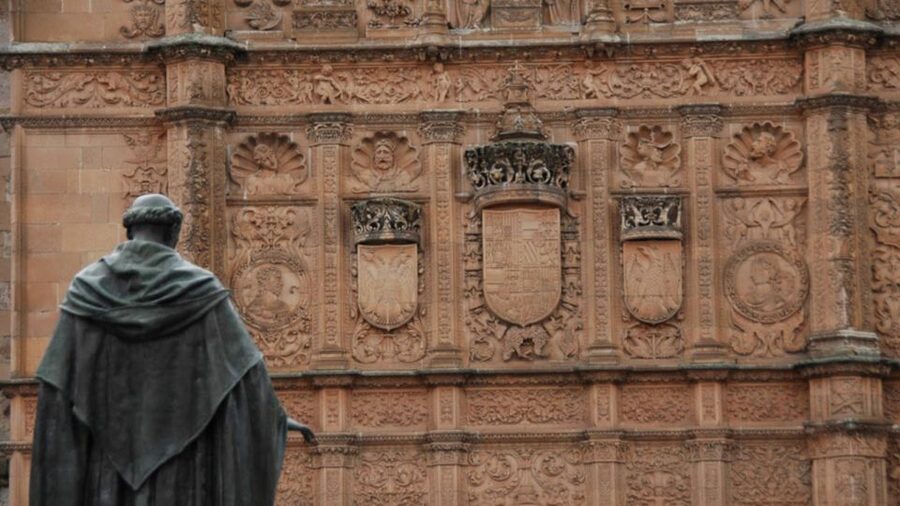Salamanca: Private Guided Customizable Walking Tour - Spanish-only guidance: a plus if you want the real conversation