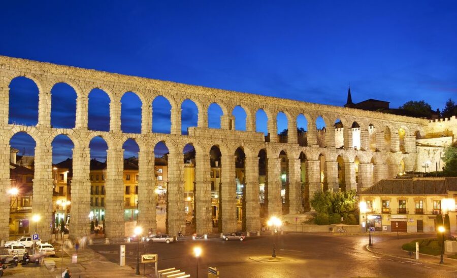 Segovia: 3-Hour Private Walking Tour - Starting in the center, then moving with purpose