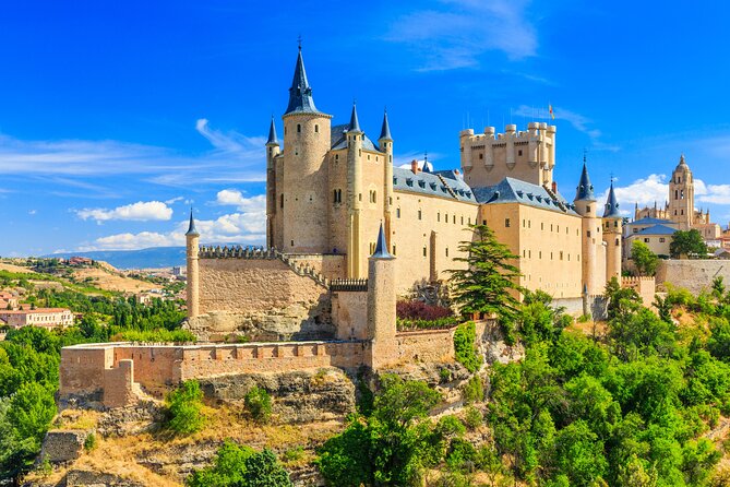 Segovia and Toledo Day Tour from Madrid with Optional Alcazar - Getting There: The 9:00 AM Bus Ride From San Bernardo