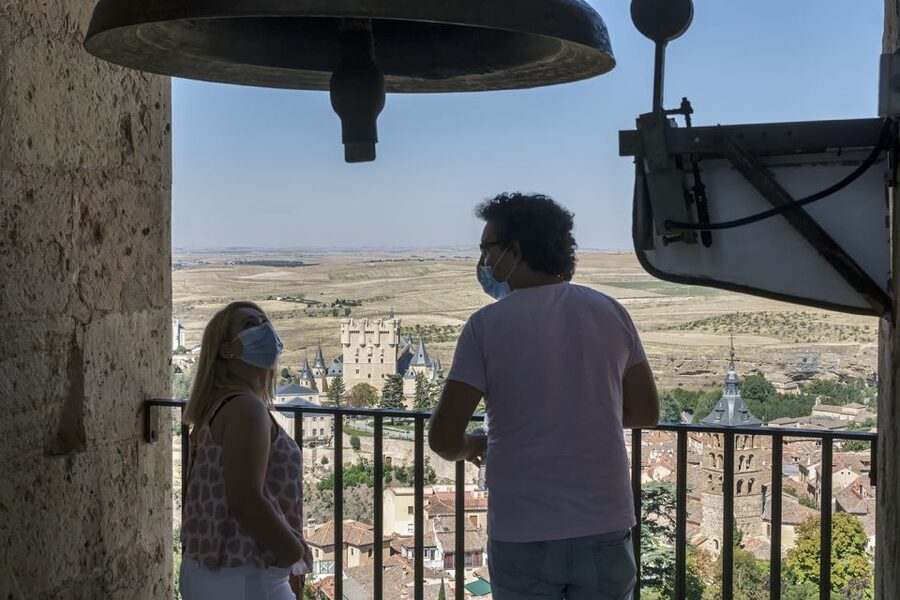 Segovia: Cathedral Tower Guided Tour - The 190 steps to the top: how to pace it
