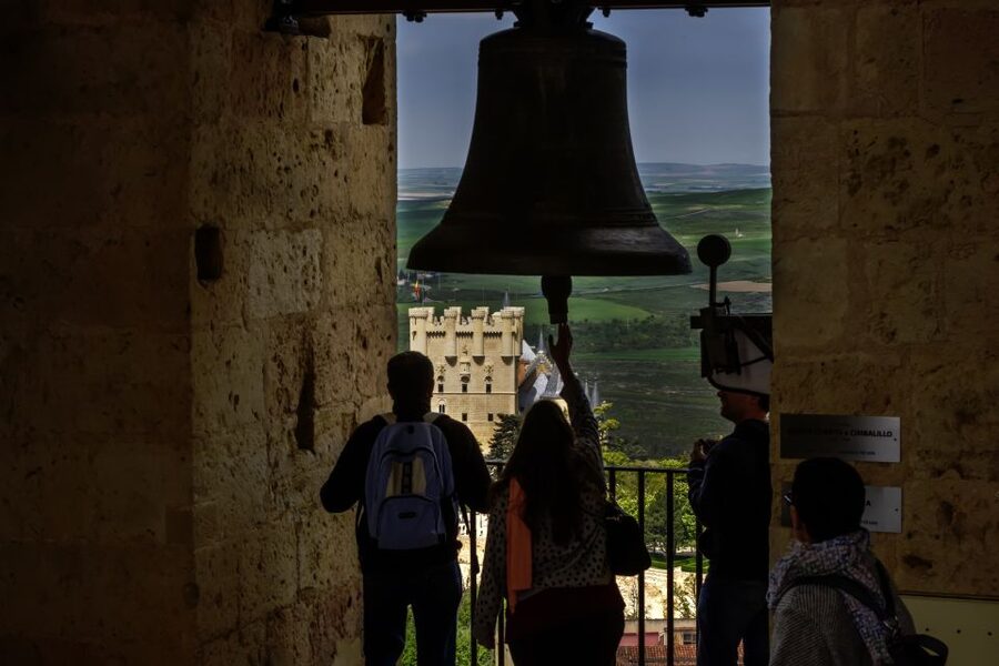 Segovia: Cathedral Tower Guided Tour - Who this tour suits best, and who should skip it