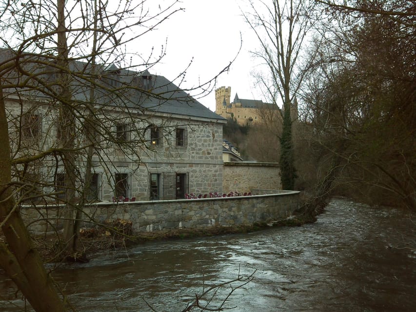 Segovia: guided route on an electric bicycle (ebike) - Along the Eresma River paths: Senda de los Molinos to Alameda del Parral