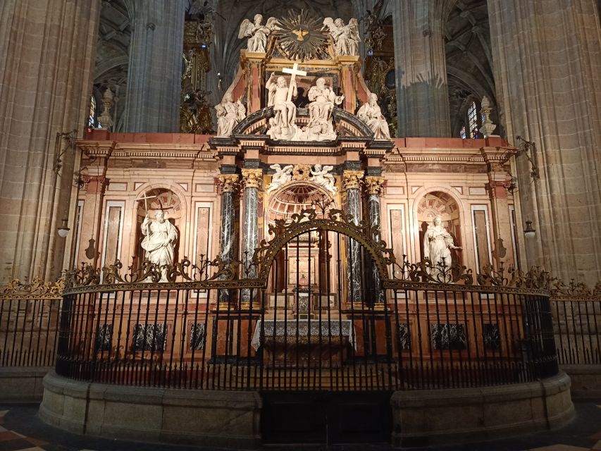 Segovia: Guided Walking Tour with Cathedral & Alcázar Entry - Booking decision: should you do it?