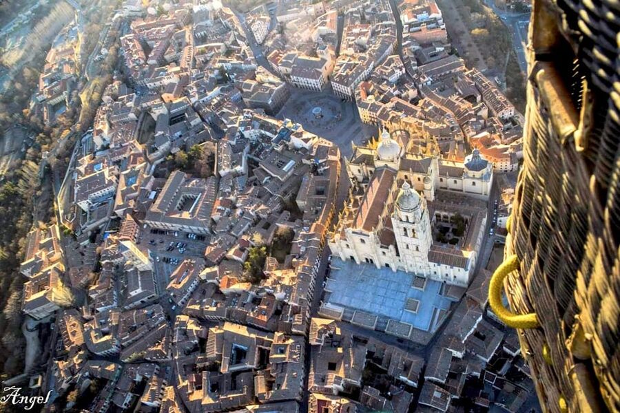 Segovia: Hot Air Balloon Flight with Picnic and Cava - Key things that make this balloon flight worth your time