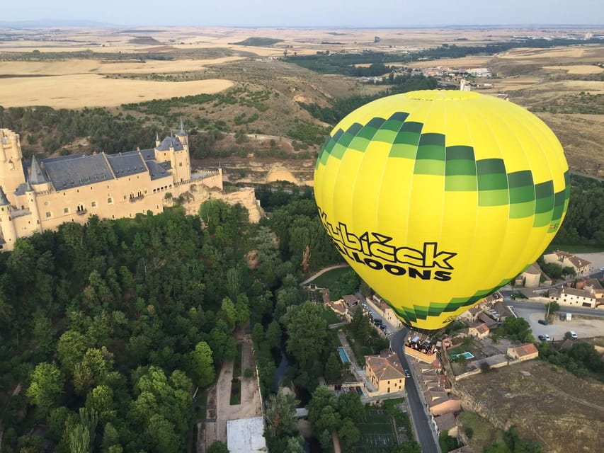 Segovia: Hot Air Balloon Flight with Picnic and Cava - Sunrise ballooning over Segovia, Aqueduct to Alcázar